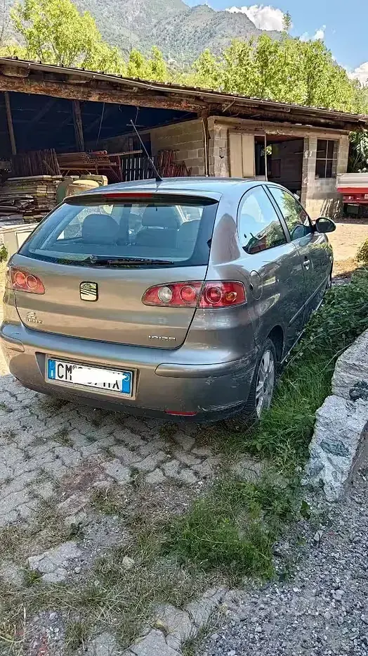Usata Seat Ibiza 75 CV (55 kW) 2004 Utilitaria