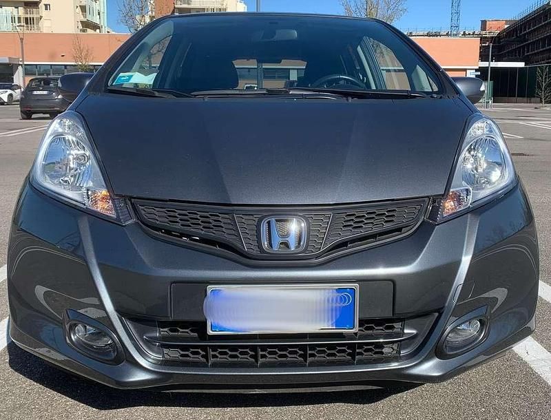 Usata Honda Jazz 99 CV (72 kW) 2014 Grigio Utilitaria