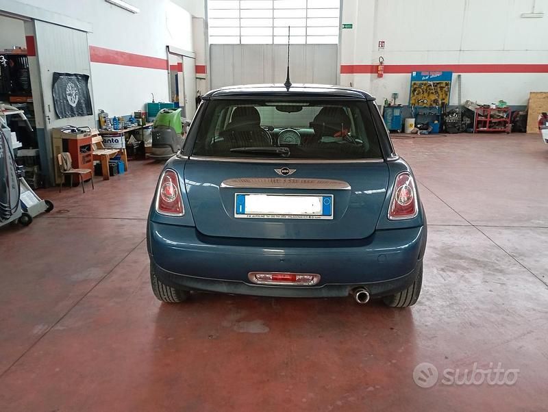 Usata Mini ONE 90 CV (66 kW) 2011 Blu Utilitaria