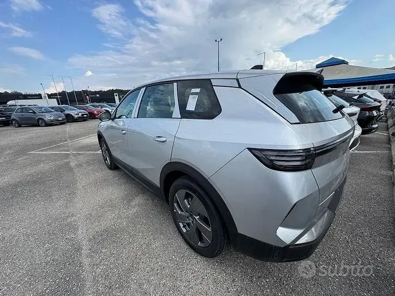 Nuova Opel Grandland Electric 136 CV (100 kW) 2026 Verde SUV