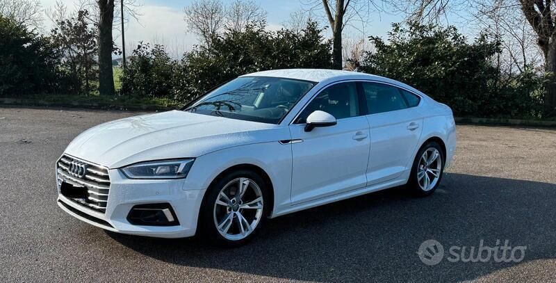 Bianco Usata 2017 Audi A5 Business Coupé | 16.000 € (Buon prezzo) - Immagine 1/4
