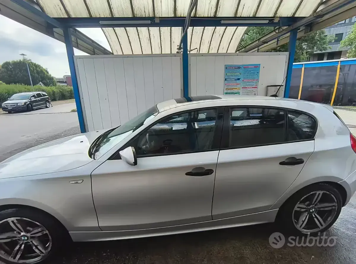 Usata BMW 118 122 CV (89 kW) 2005 Grigio Utilitaria