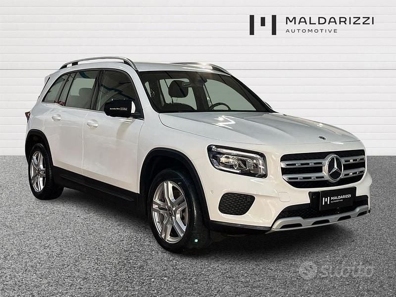 Usata Mercedes GLB200 Business 150 CV (110 kW) 2022 Bianco SUV
