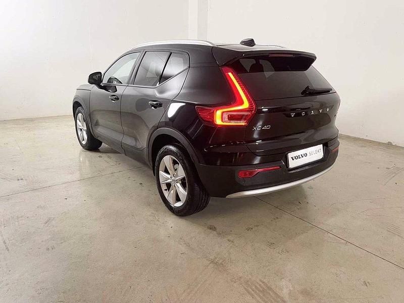 Usata Volvo XC40 Core 163 CV (119 kW) 2023 Nero metallizzato SUV