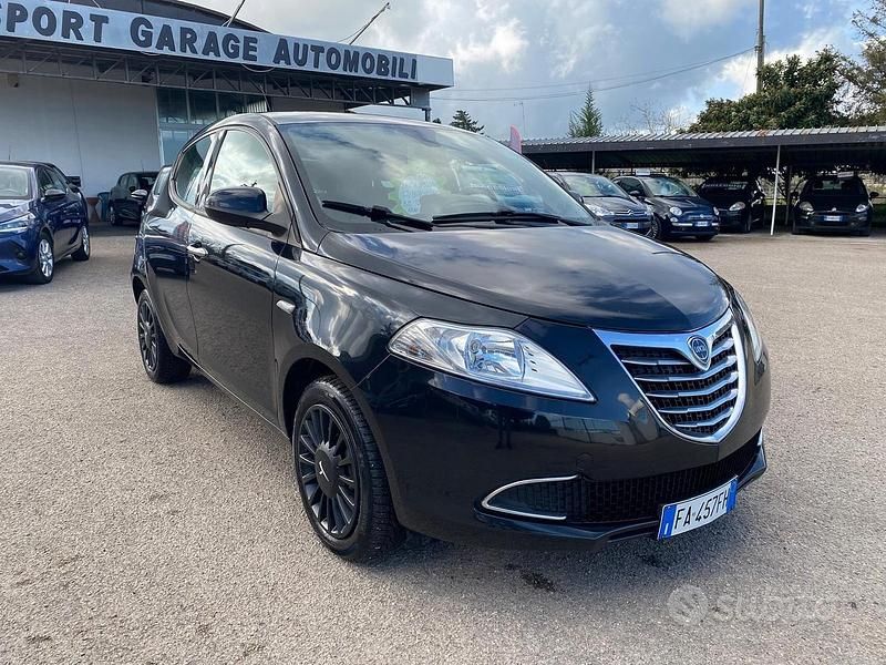 Nero Usata 2015 Lancia Ypsilon Gold Due volumi | 8700 € (Cara) - Immagine 1/4