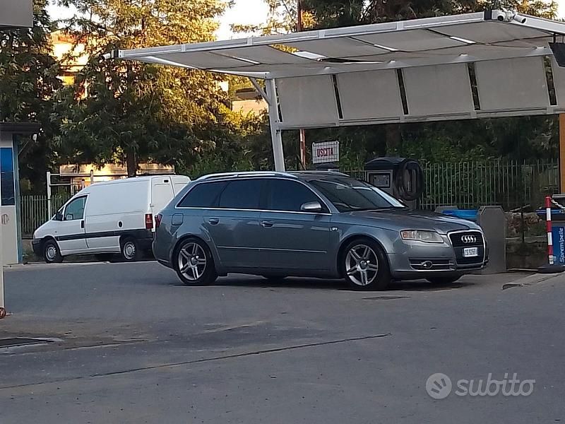 Usata Audi A4 143 CV (105 kW) 2005 Grigio Station wagon