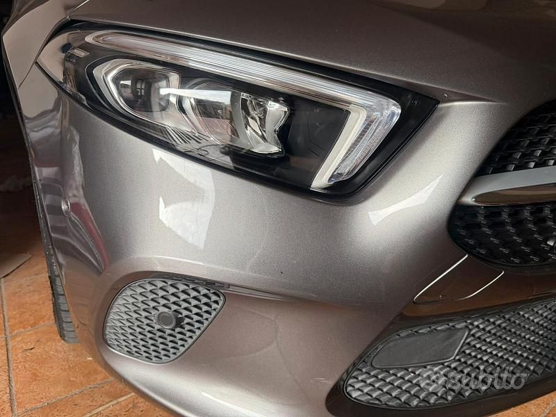 Brugt Mercedes A180 136 HK (100 kW) 2021 Grå Sedan