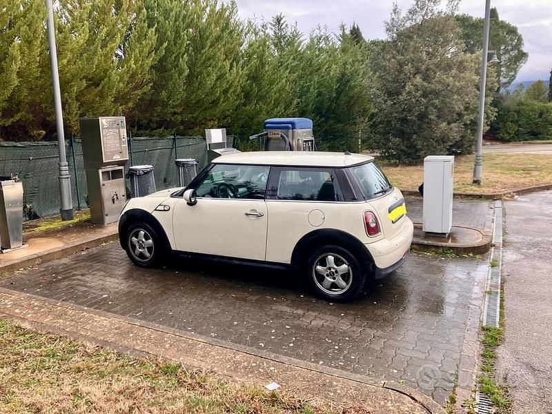 Usata Mini ONE 75 CV (55 kW) 2010 Bianco Utilitaria