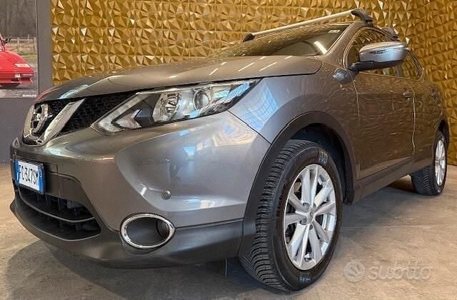 Usata Nissan Qashqai Acenta 110 CV (80 kW) 2016 Grigio SUV
