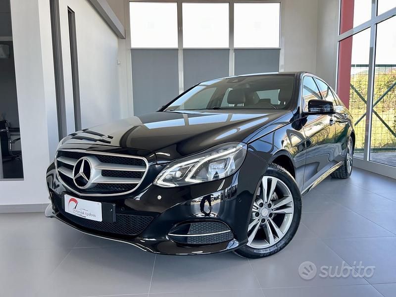 Usata Mercedes E200 Avantgarde 135 CV (99 kW) 2015 Nero Berlina