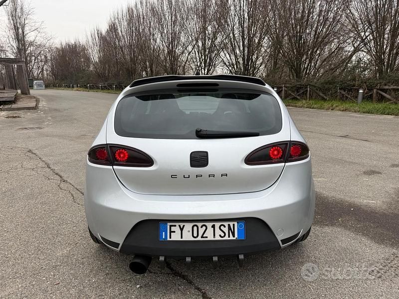 Usata Seat Leon CUPRA 241 CV (177 kW) 2008 Grigio Berlina