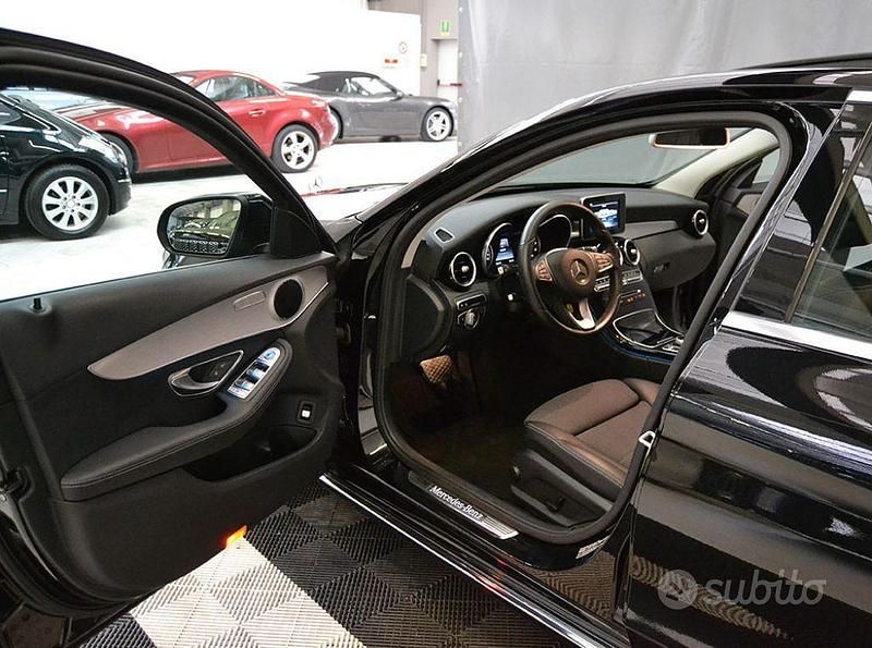 Usata Mercedes C180 156 CV (114 kW) 2016 Nero Berlina