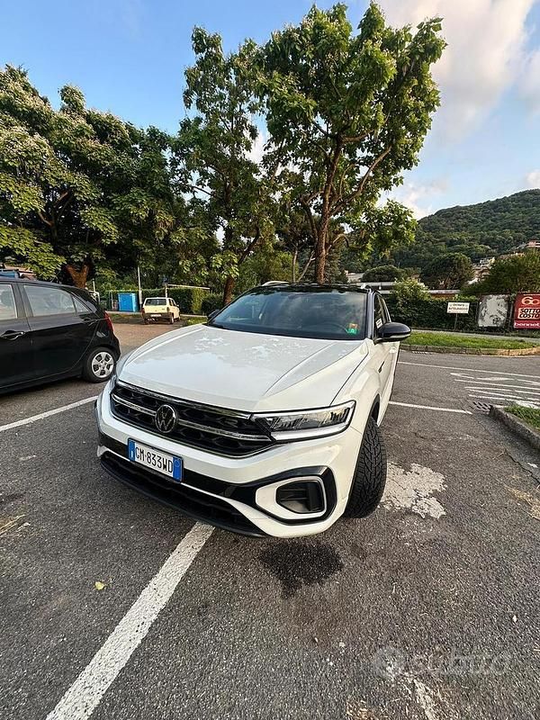 Usata VW T-Roc R-line 116 CV (85 kW) 2023 SUV