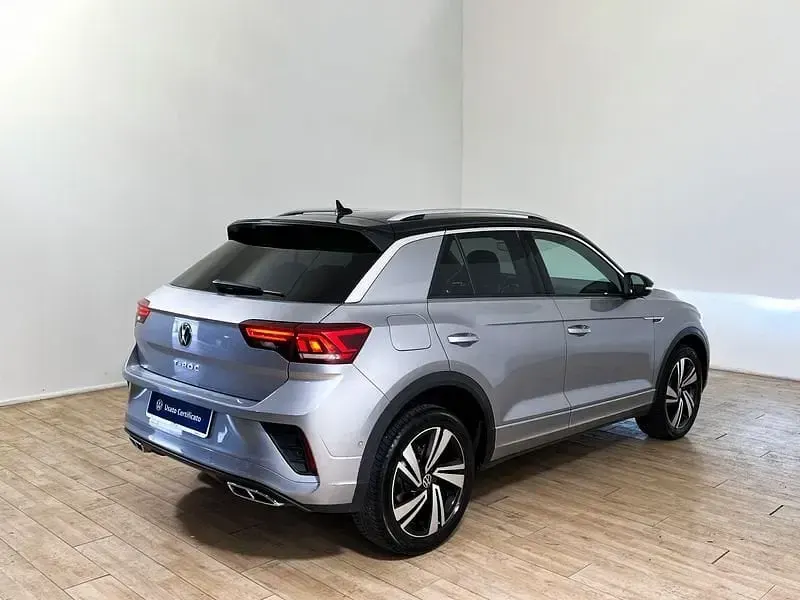 Usata VW T-Roc R-line 150 CV (110 kW) 2024 Pyrit silver SUV