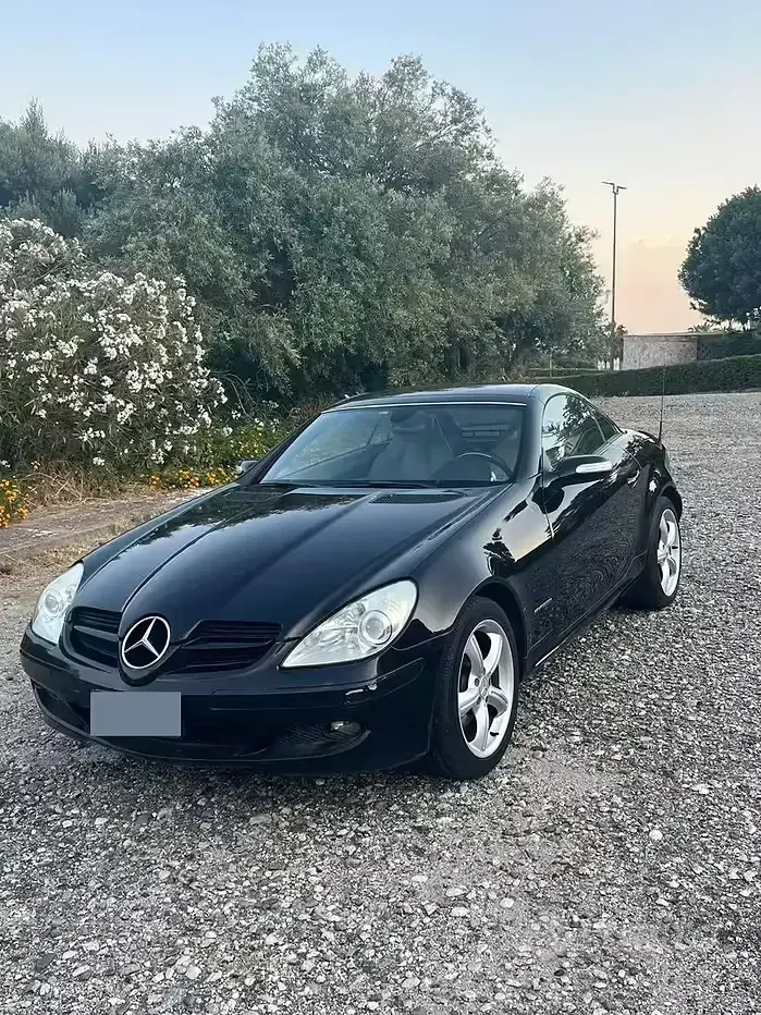 Usata Mercedes SLK200 163 CV (119 kW) 2007 Nero Cabrio