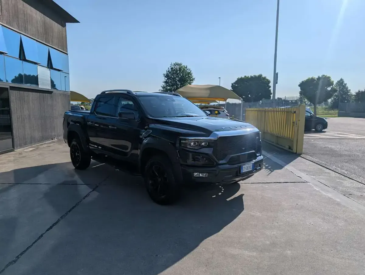 Usata Foton Tunland V9 163 CV (119 kW) 2025 Nero Pick-up