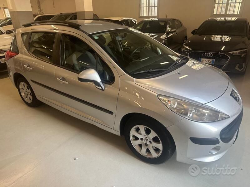 Usata Peugeot 207 95 CV (69 kW) 2008 Argento Station wagon