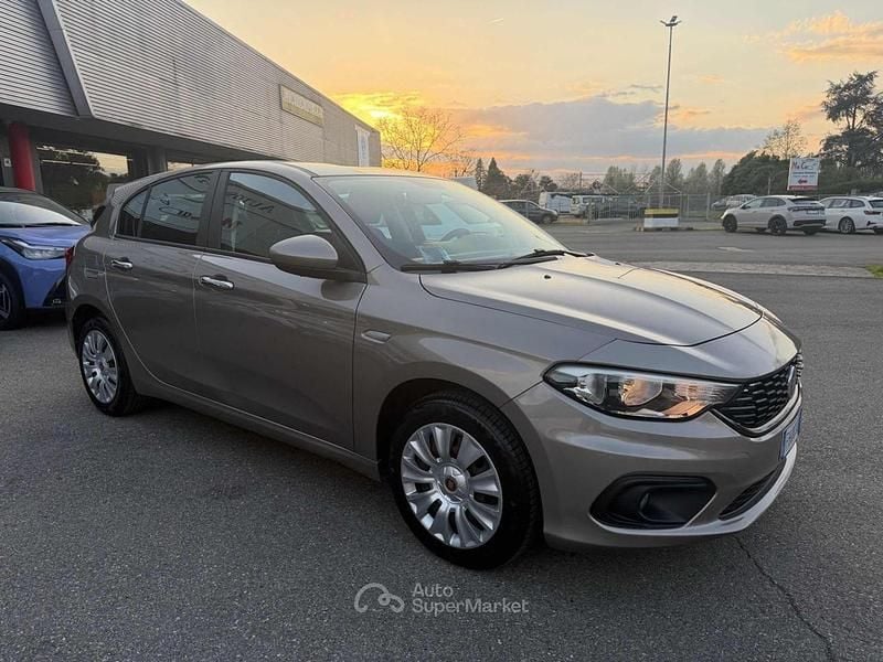 Usata Fiat Tipo Easy 120 CV (88 kW) 2017 Bronzo Berlina
