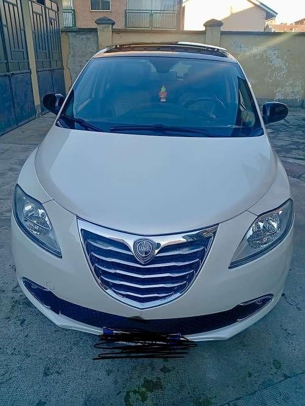 Usata Lancia Ypsilon Gold 86 CV (63 kW) 2011 Utilitaria