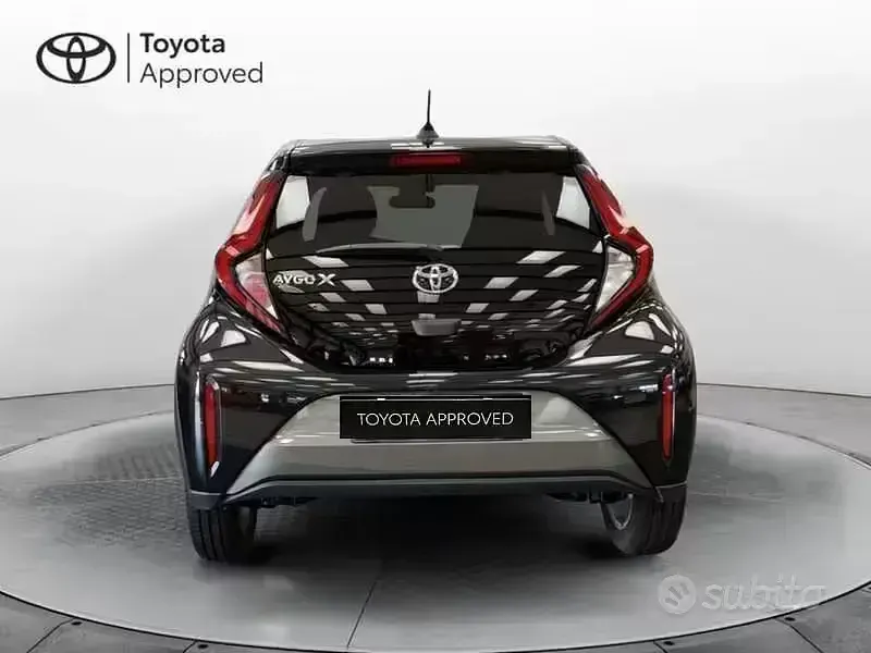 Usata Toyota Aygo X Trend 72 CV (52 kW) 2023 Verde SUV