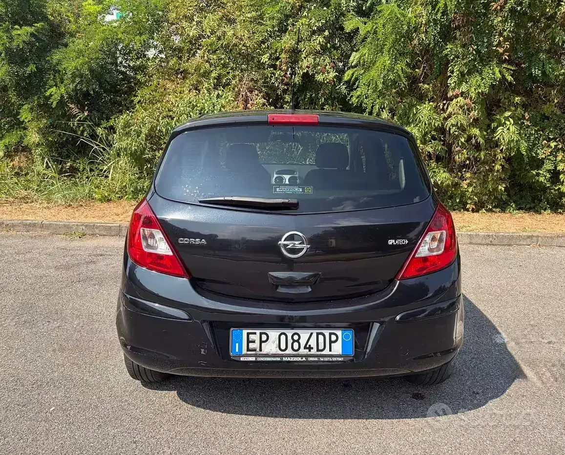Usata Opel Corsa 86 CV (63 kW) 2013 Nero Utilitaria