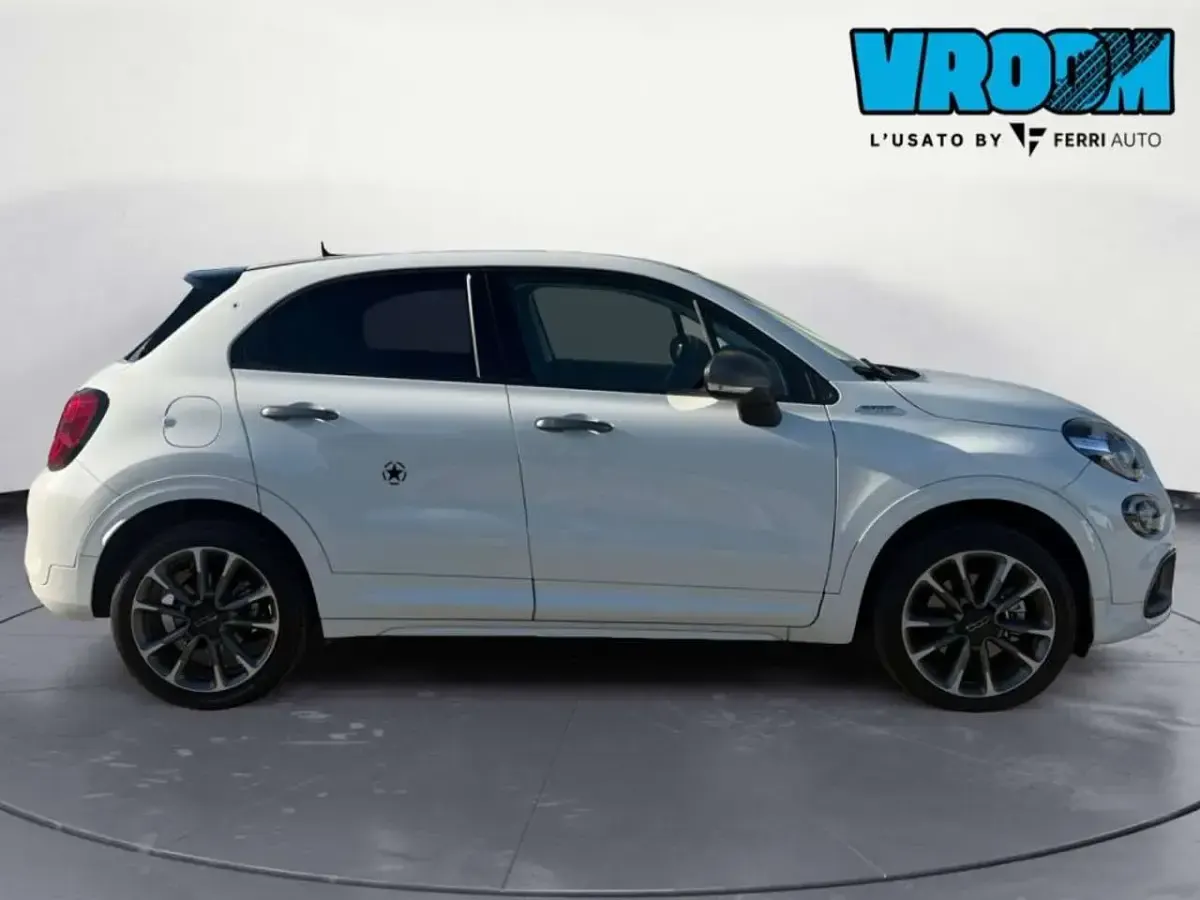 Usata Fiat 130 Sport 131 CV (96 kW) 2024 Bianco SUV