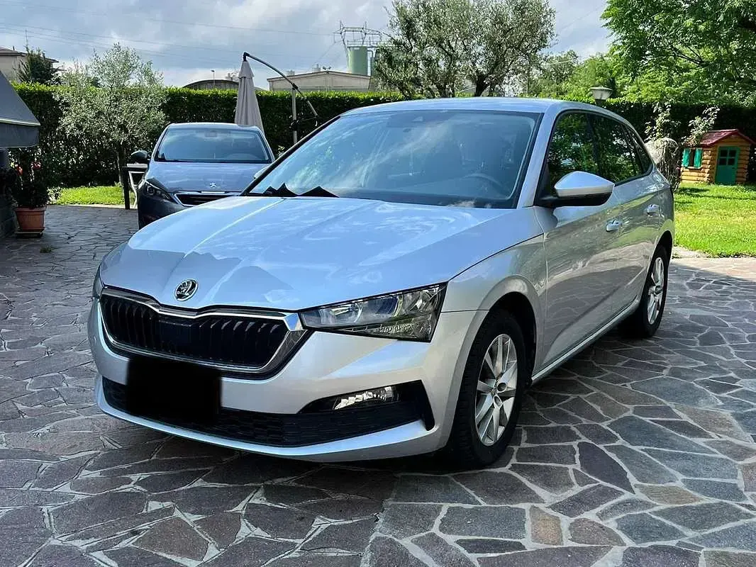 Usata Skoda Scala Style 116 CV (85 kW) 2020 Grigio Utilitaria