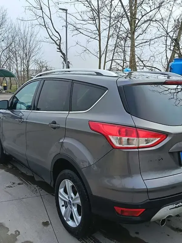 Usata Ford Kuga 140 CV (102 kW) 2013 SUV