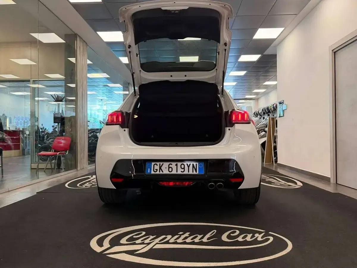 Usata Peugeot 208 GT 131 CV (96 kW) 2022 Bianco Utilitaria