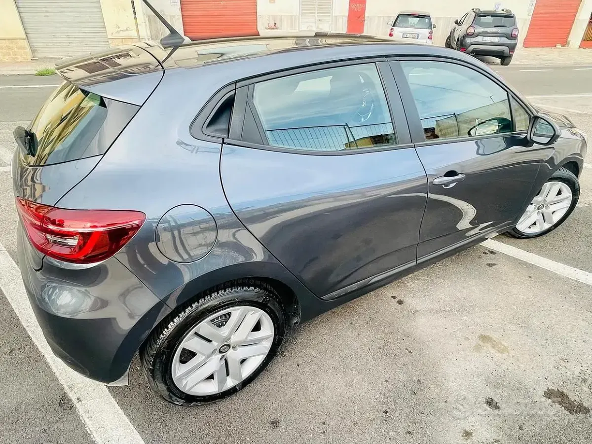 Usata Renault Clio V Zen 101 CV (74 kW) 2021 Berlina