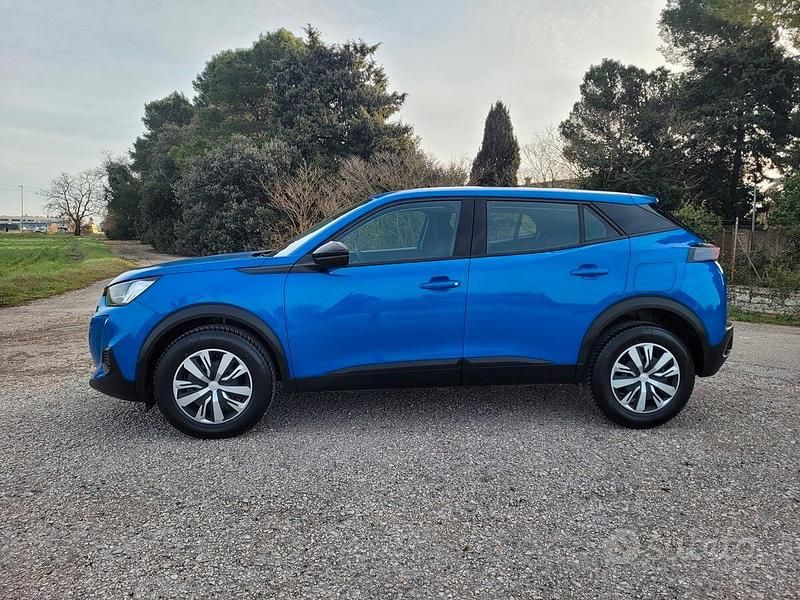Usata Peugeot 2008 Active 110 CV (80 kW) 2022 Blu SUV