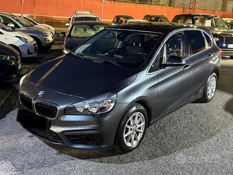 Usata BMW 218 Active Tourer Sport Line 150 CV (110 kW) 2016 Grigio Monovolume