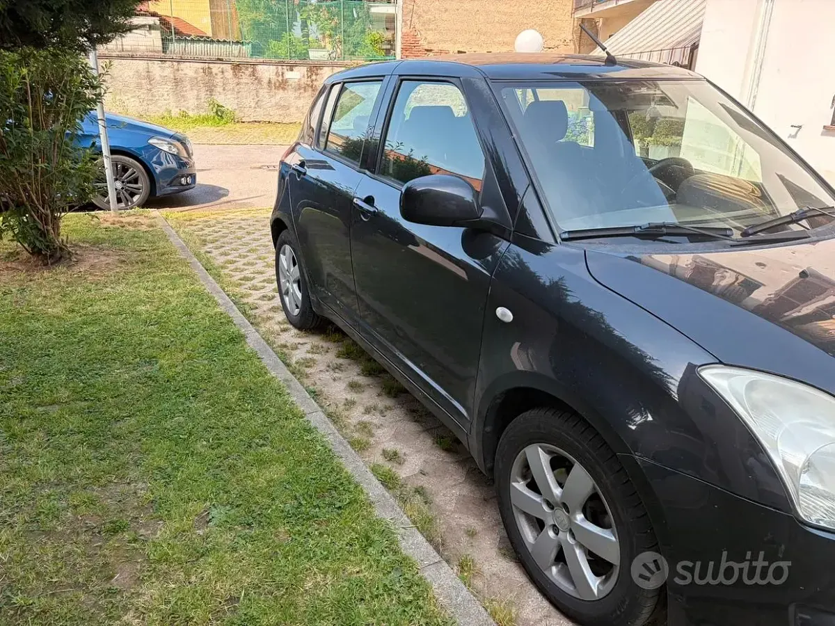 Usata Suzuki Swift 92 CV (67 kW) 2008 Nero Utilitaria