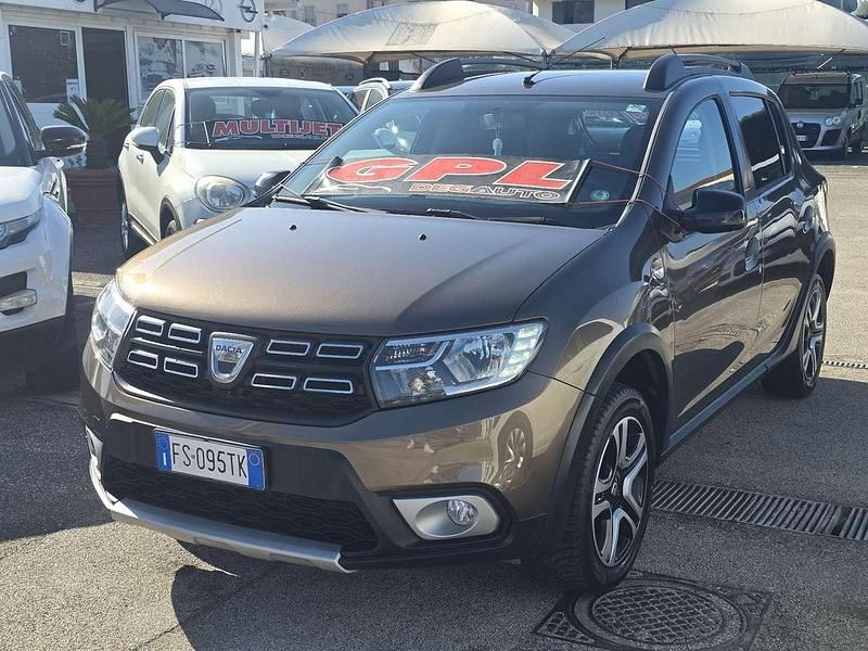 Other Usata 2018 Dacia Sandero Stepway Due volumi | 7999 € (Buon prezzo) - Immagine 1/4