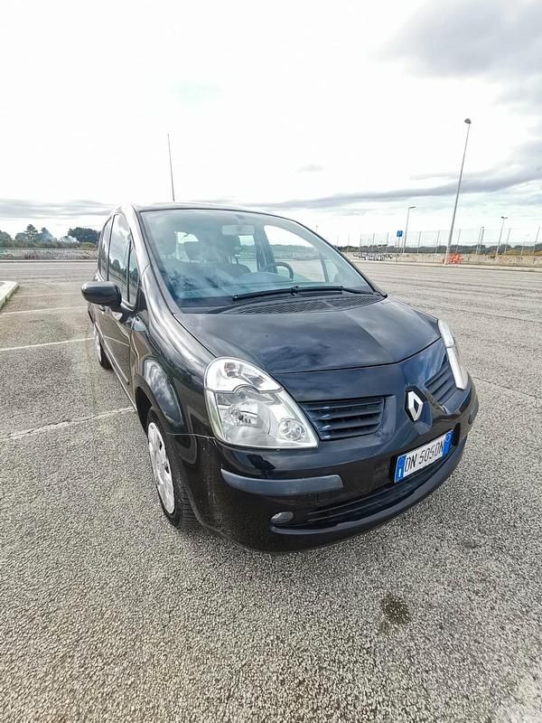 Nero Usata 2008 Renault Modus Dynamique Monovolume | 3500 € (Cara) - Immagine 1/4