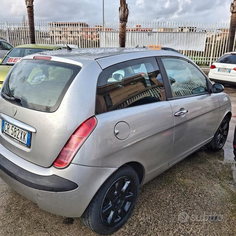 Usata Lancia Ypsilon 2005 Grigio Utilitaria