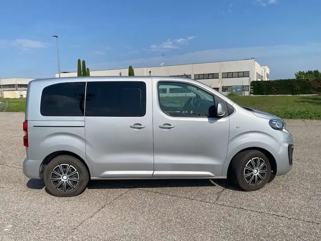 Usata Peugeot Traveller 120 CV (88 kW) 2019 Grigio Monovolume