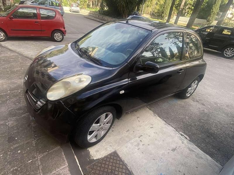 Usata Nissan Micra Visia 80 CV (58 kW) 2003 Nero Utilitaria