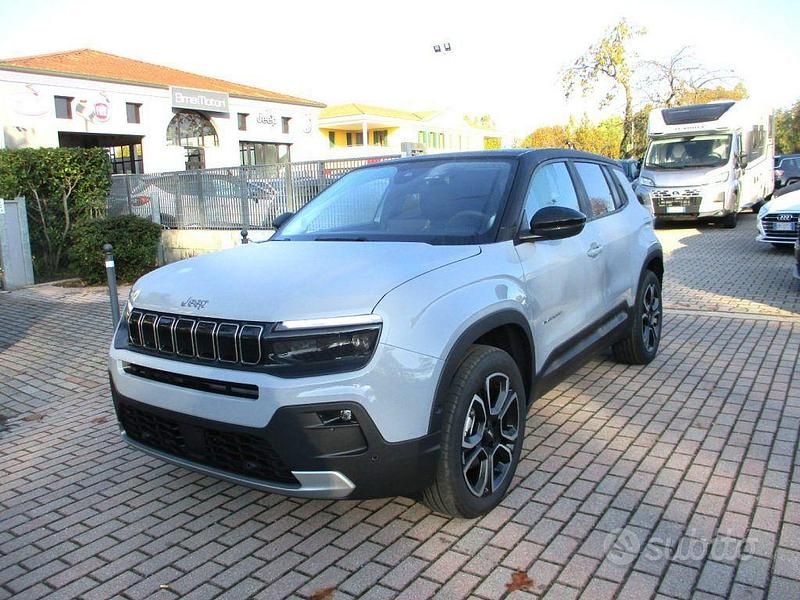 Nuova Jeep Avenger Summit 100 CV (73 kW) 2025 Grigio SUV