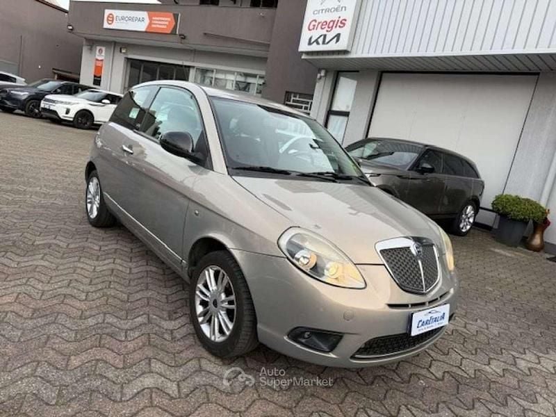 Usata Lancia Ypsilon Platinum 69 CV (50 kW) 2012 Antracite Utilitaria