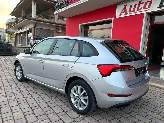 Usata Skoda Scala Ambition 89 CV (65 kW) 2021 Argento Utilitaria