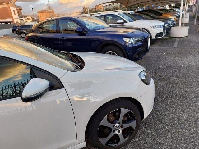 Usata VW Golf VI Edition 105 CV (77 kW) 2011 Bianco Utilitaria