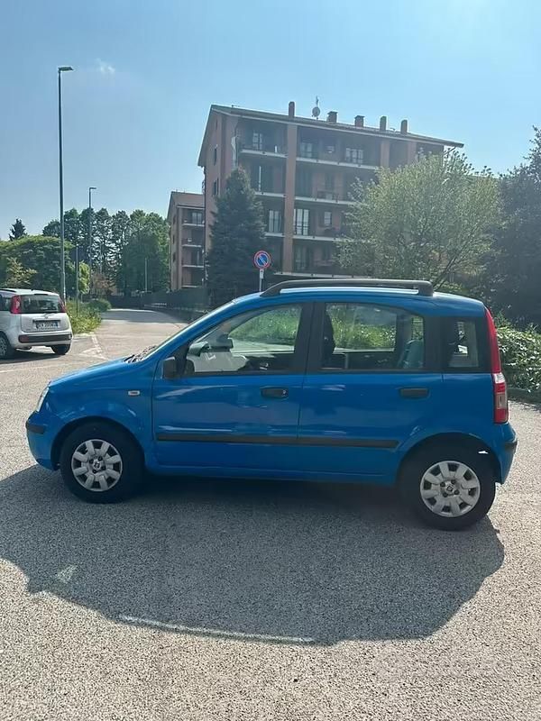 Usata Fiat Panda 60 CV (44 kW) 2005 Blu Utilitaria