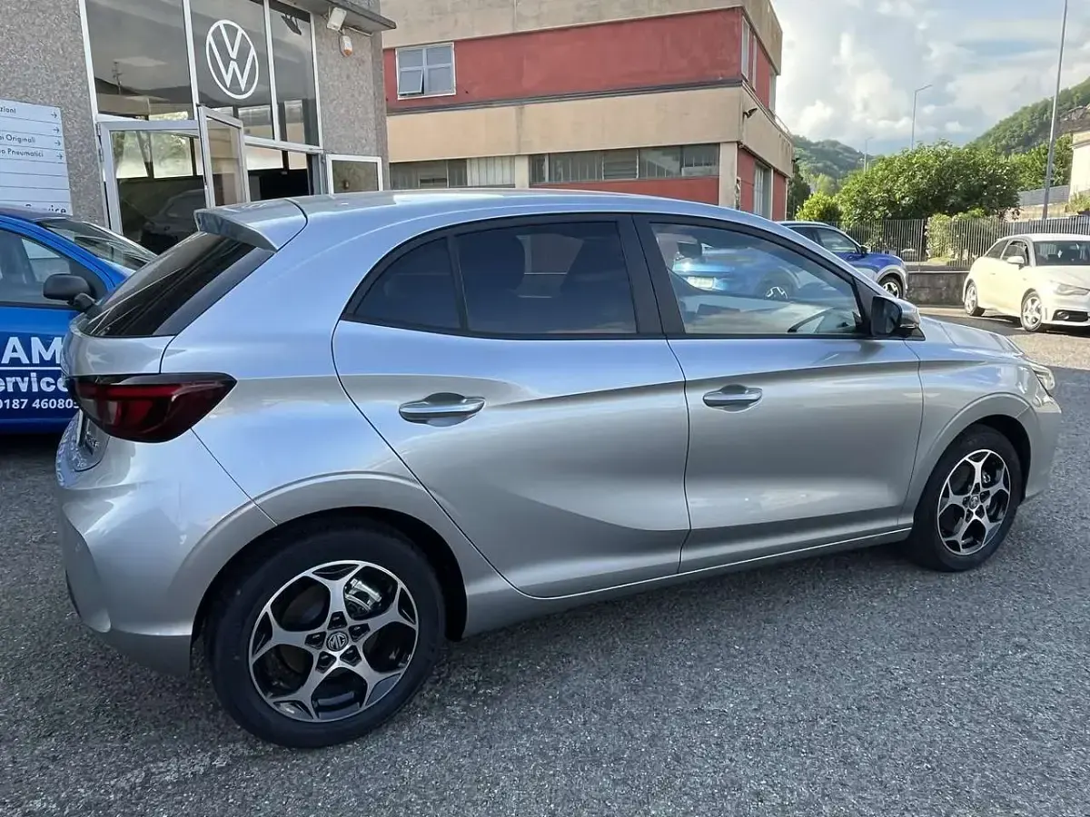 Usata MG MG3 Luxury 194 CV (142 kW) 2024 Grigio Utilitaria