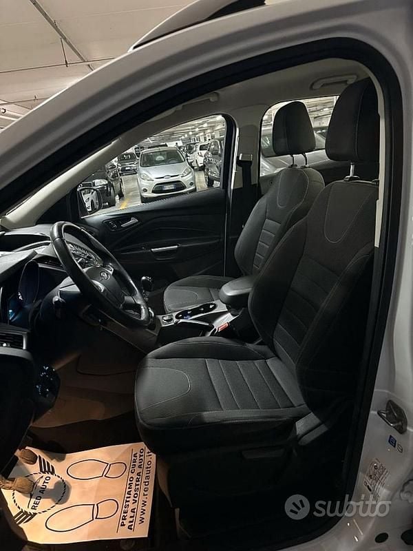 Usata Ford Kuga Titanium 116 CV (85 kW) 2015 Bianco SUV