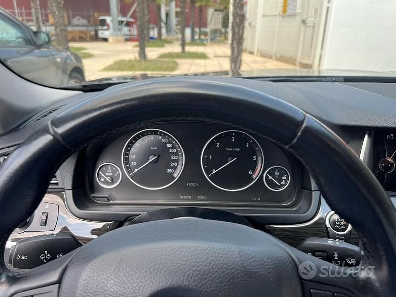 Usata BMW 520 Luxury Line 190 CV (139 kW) 2016 Marrone Station wagon