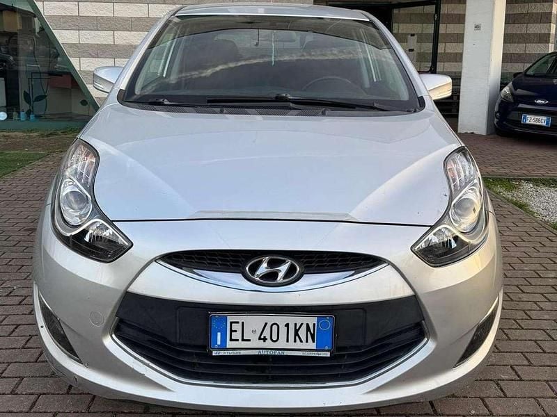 Argento Usata 2012 Hyundai ix20 Style Due volumi | 4500 € (Buon prezzo) - Immagine 1/4
