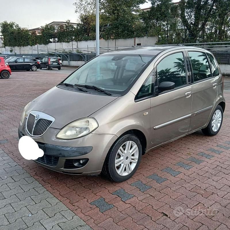 Grigio Usata 2005 Lancia Musa Monovolume | 2400 € - Immagine 1/4