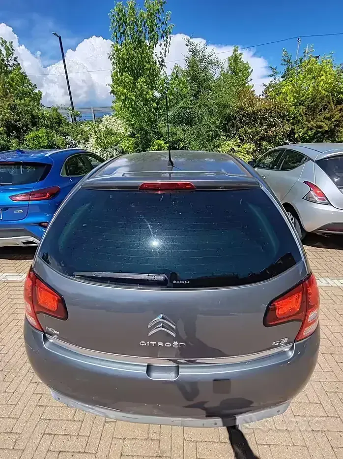 Begagnad Citroën C3 73 HK (53 kW) 2011 Grå Sedan