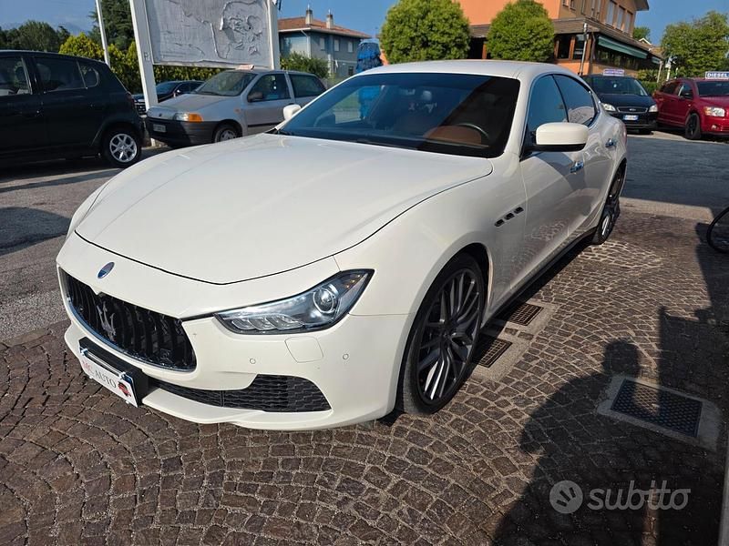 Usata Maserati Ghibli 275 CV (202 kW) 2015 Bianco Berlina